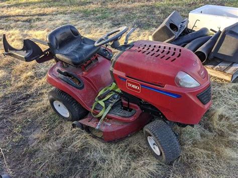 Out Toro Lx423 Riding Lawn Mower No Info Isabell Auction