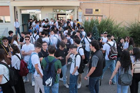 Maturità al via gli orali per i 526mila candidati commissioni