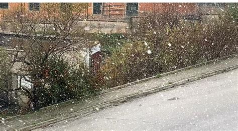 Prima Neve Della Stagione In Molise Fiocchi Anche A Campobasso E