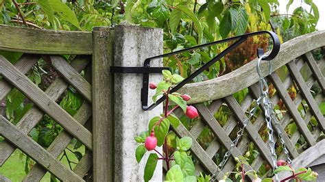 Hanging Basket Bracket For Concrete Fence Posts