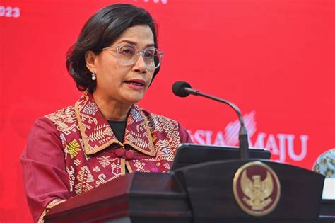 Beredar Rumor Sri Mulyani Mundur Dari Posisi Menkeu Stafsus Yustinus