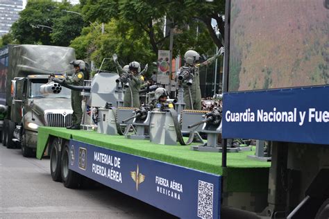 Desfile Cívico Militar 212 Aniversario de la Independencia de México