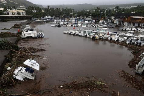 Une rivière qui passait dans la maison les images des dégâts du