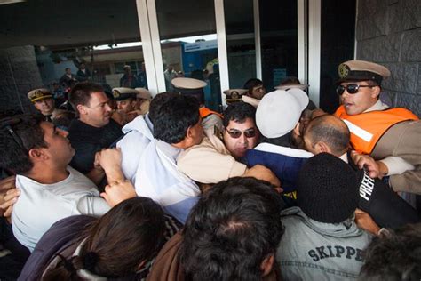 Fuerte Protesta De Estibadores Frente A Oficinas Del Consorcio