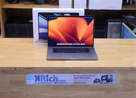 MacBook Pro 16 Inch 2019 6 Core I7 2 6GHz RAM 16GB SSD 512GB Radeon