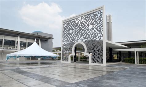 Masjid Puncak Alam ماليزيا