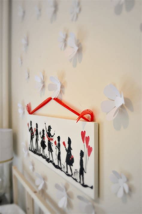 no nails Picture Hanging Ideas for renters