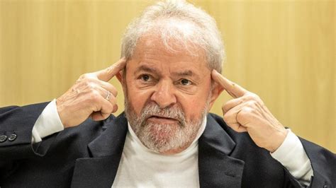 Sem citar inocência Fachin libera Lula a ser candidato e esvazia Lava