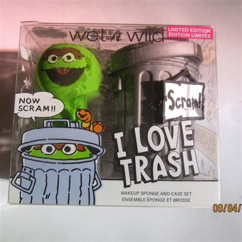 Wet N Wild Makeup Wet N Wild Sesame Street Oscar The Grouch I Love Trash Makeup Sponge Case