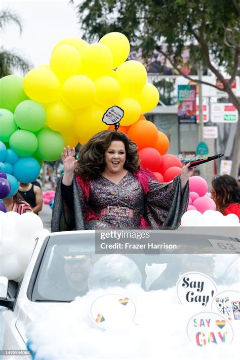 Melissa Mccarthy Attends The 2023 Weho Pride Parade On June 04 2023