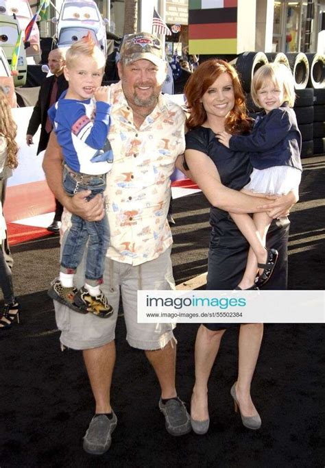 Larry The Cable Guy Daniel Lawrence Whitney With Wife Cara Whitney