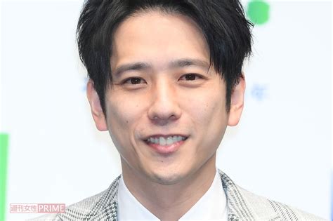 嵐 二宮 写真 二宮和也の瞳に映る背景だけで「居場所特定」｜エンタmega