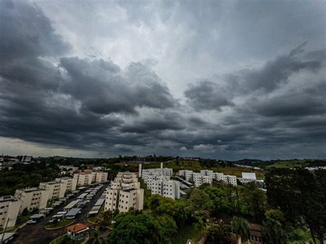 Deve chover em Botucatu nesta terça feira 31 indica previsão