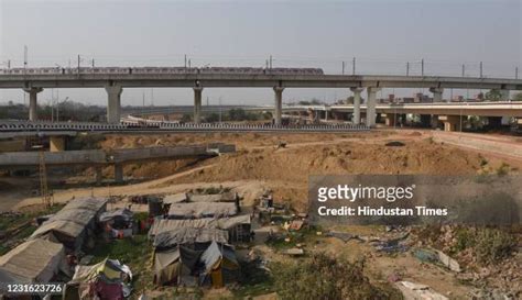 Mayur Vihar Metro Station Photos and Premium High Res Pictures - Getty ...