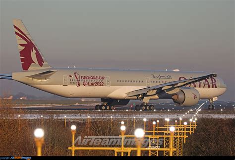Boeing 777-3DZ/ER - Large Preview - AirTeamImages.com