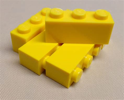 B 20 Pieces Tan LEGO Parts And Pieces Tan Brick Yellow 1x3