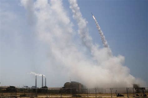 These Pictures Show How Israels Iron Dome Intercepts Rockets From Gaza