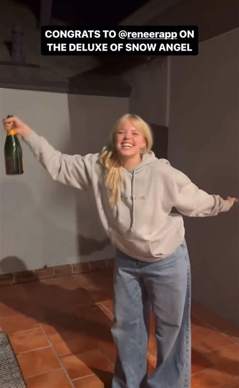 Reneé Rapp Blonde wife Renee Gay girl