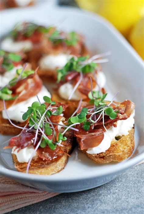 Bruschettas Con Burrata Mozzari Jam N Crudo Y Miel Mozzari Quesos