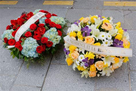 Photo Exclusif Les Fleurs Offertes Par Rtl Obs Ques De G Rard