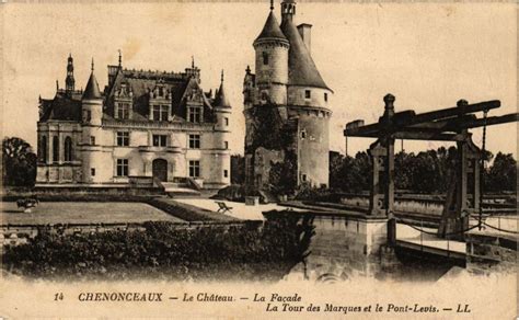 Chenonceaux Le Chateau La Facade La Tour des Marques et le à