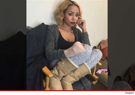 Hot Sexy Morgan Hardman Bikini Pics