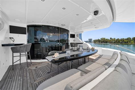 105 Leopard Motor Yacht Miami Yacht Charters