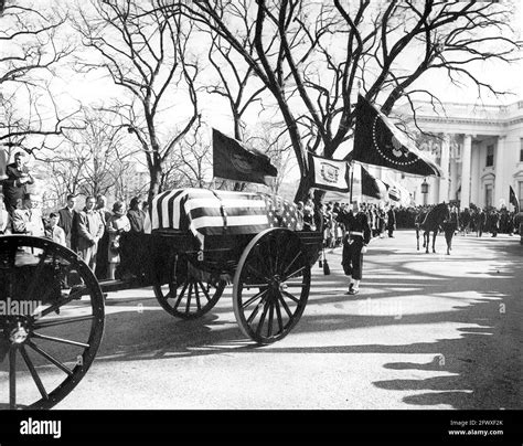 Jfk assassination funeral hi-res stock photography and images - Alamy