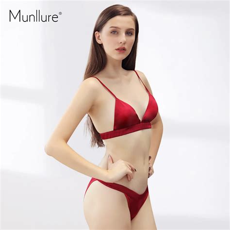 Munllure 2017 New Design Sexy Chinese Red Ultra Thin Underwear Women Soft Comfortable Silk Bra