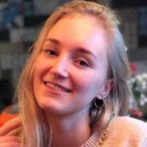 10 Hot Sexy Arina Samotaeva Bikini Pics