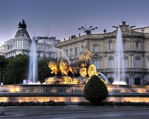 Cibeles Fountain in Madrid 1280 x 1024 Wallpaper