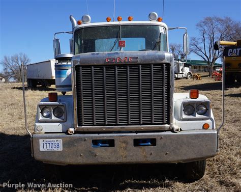 1978 Gmc General Semi Truck In Holton Ks Item De3094 Sold Purple Wave