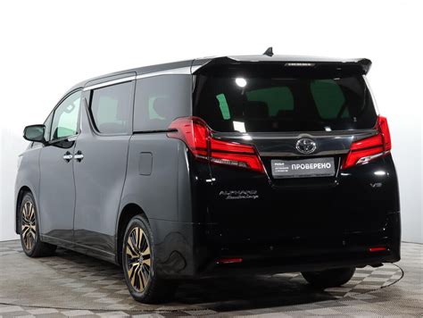 Toyota Alphard Iii At