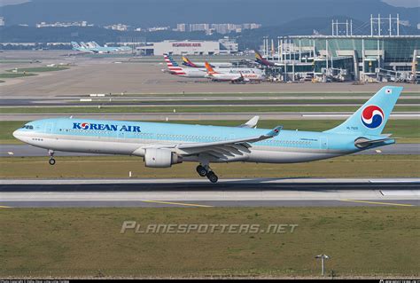 Hl Korean Air Airbus A Photo By Delta Oscar Lima Lima Yankee