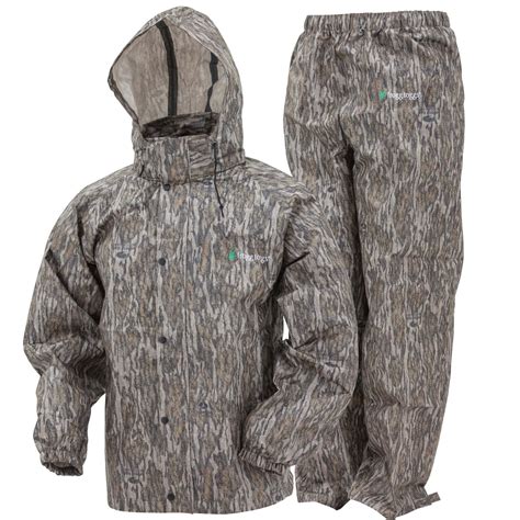 Best Rain Gear for Bowhunting