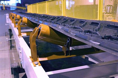 How Chevron Cleated Conveyor Belts Improve Efficiency In Manufacturing