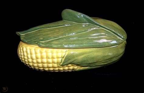 Shawnee Pottery Corn King Casserole Large Serving Dish