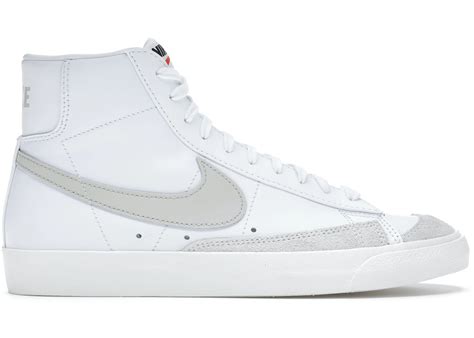 Nike Blazer Mid '77 Vintage White Men's - BQ6806-106 - US