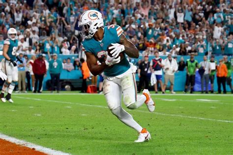 Raheem Mosterts Deal With Miami Dolphins Extended Through 25