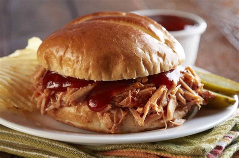 Super Easy Pulled Pork Sandwiches The Cooking Mom