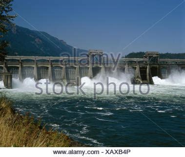 USA OREGON COLUMBIA RIVER McNary Hydroelectric Dam Columbia River Stock ...