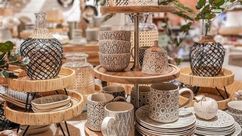 Simple Treasures Visit Pella