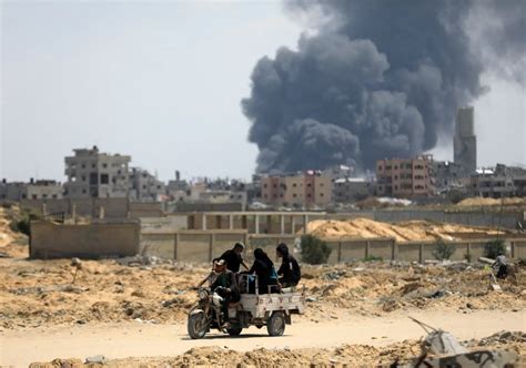 Israeli Occupation Intensifies Strikes In Gaza And Orders New Evacuations In The North Of The