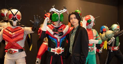 「the仮面ライダー展」東京会場の情報発表 本日から開催の札幌では飯島寛騎が大興奮｜シネマトゥデイ