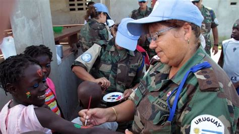 Uruguay Promoverá Que Más Mujeres Participen Como Cascos Azules De Las Misiones De Paz De Las