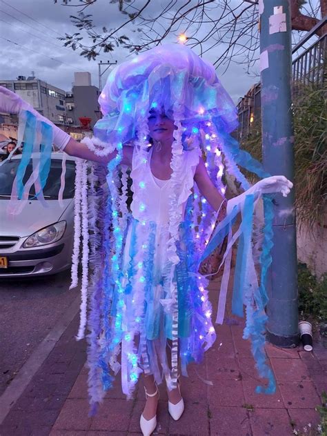 Pin by Julie Rozec on Déguisement fanfare Jellyfish halloween costume