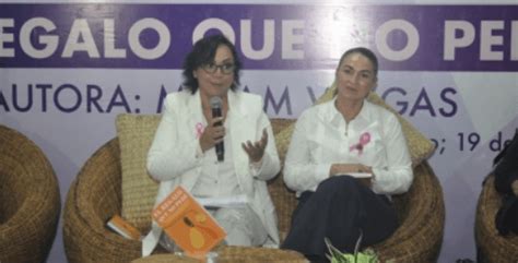 Asiste presidenta del Sistema DIF Tabasco a presentación del libro El