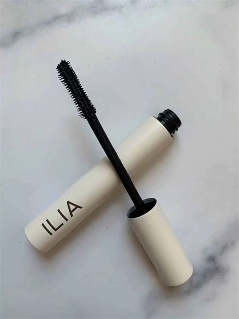 Honest Ilia Beauty Makeup Limitless Lash Mascara Review Makeup Items Clean Beauty Makeup