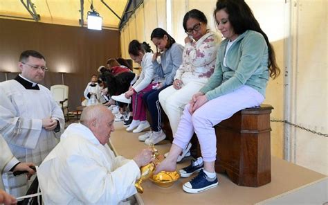 Papa Francisco Celebra Misa Del Jueves Santo Donde Se Conmemora La