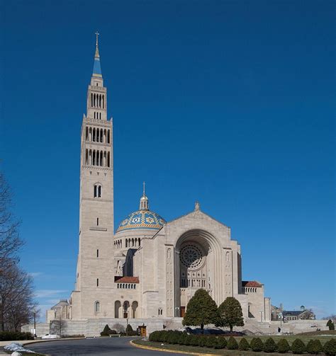 Top 10 Biggest Churches in the World